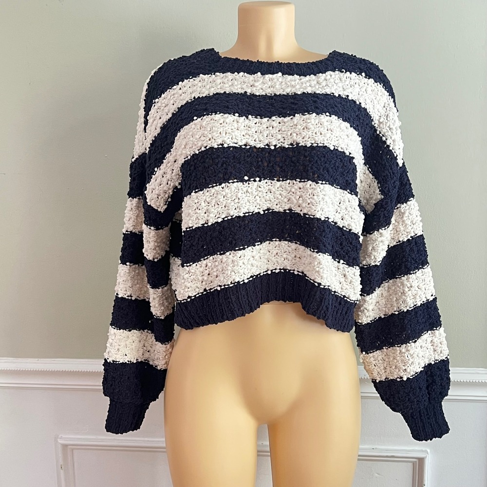 Love Always Striped Sweater Womens Small Cropped Chunky Knit Navy Blue White‎